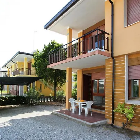 Comfy Flat 80m From The - Beahost Apartment Bibione
