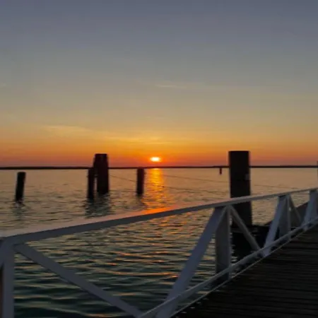 Comfy Flat 80m From The - Beahost *