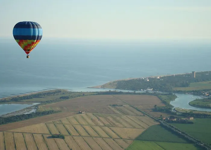 Comfy Flat 80m From The - Beahost